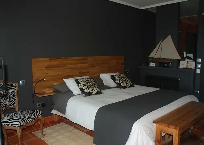 La Lagartija Adults Only