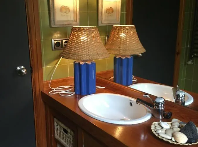 La Lagartija Adults Only 4*