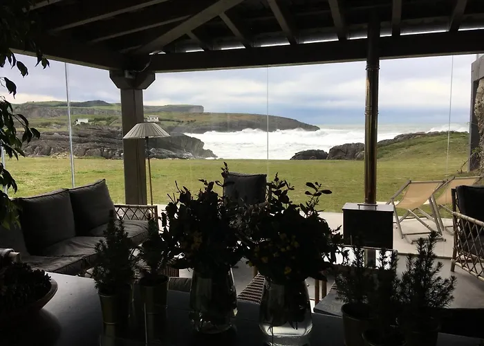 La Lagartija Adults Only 4*