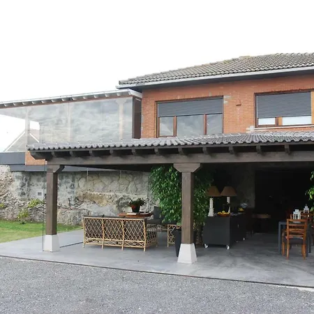 La Lagartija Adults Only 3*