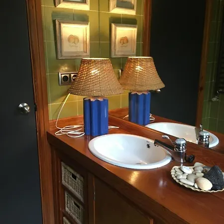 La Lagartija Adults Only 4*