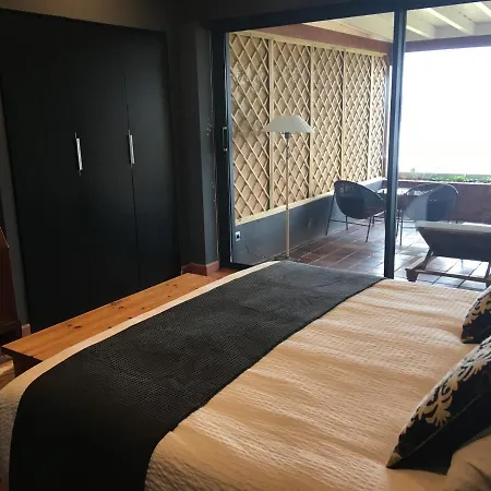 La Lagartija Adults Only 4*